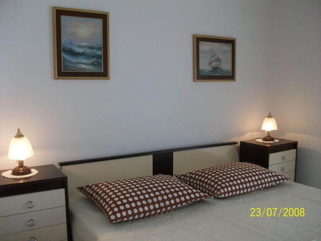 Apartments Lada 1217 Premantura Exterior photo